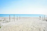 Swell Life at CB ~ 1/2 block to the beach w/ pool!
