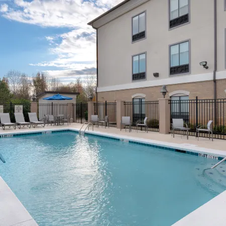 Holiday Inn Express & Suites PRATTVILLE SOUTH by IHG