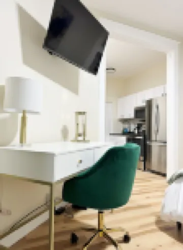 The Cardinal A / King 1BD/1BA Studio Apt
