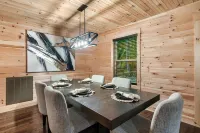 NEW! LUX / 4 King Bedrooms / 3 Movie Areas / 2 Fire Pits / Game Room / Hot Tub