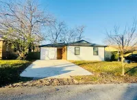 4 BR/2 BA walking distance to AT&T, Ranger Stadium, Texas Live, Six Flags
