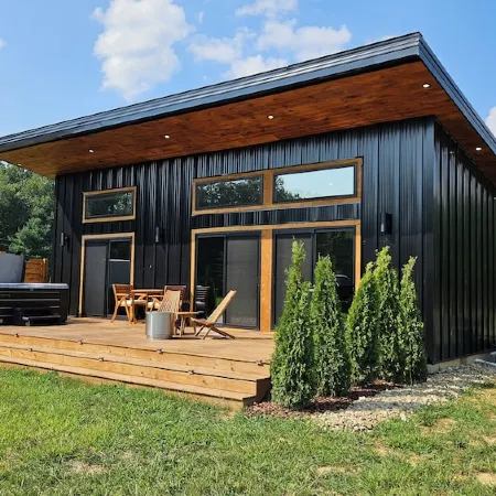 The Mysa - Lux Villa with Sauna & Hot tub / NEW