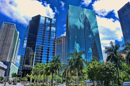 5 BEDS / SLEEP 8 in a Prime Location in Miami! Near Airport/Cruise Terminal! Отели рядом с достопримечательностью «Кампонг, Нешнел Тропикал Ботаникал Гарден»