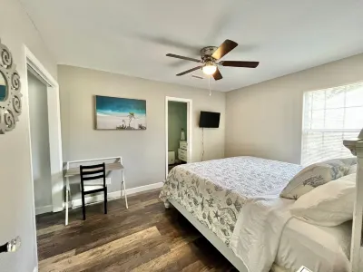 7 MINUTES TO KIAWAH OR SEABROOK