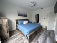 Safe, Central, Cozy Home with Private Parking, KING Bed, near DFW Airport & more