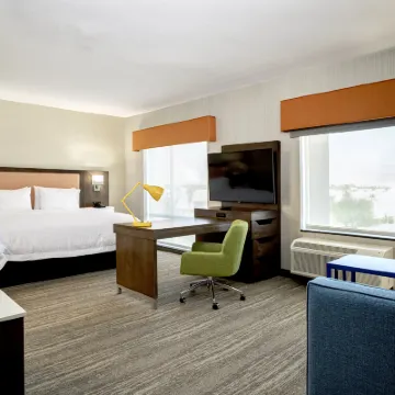 Hampton Inn & Suites Indio Hotels near Bermuda Dunes Airport - UDD