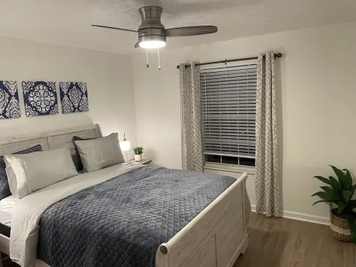 Lovely/clean 1 Bedroom Condo 9 mins from Downtown 녹스 카운티 호텔