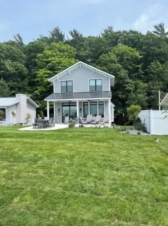 BRAND NEW- Juniper Cottage onLake Michigan! Low bluff, new stairs and beach!