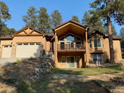 Perfect Pike's peak basecamp location & spacious luxury for active family/group Hotels near Pikes Peak - America's Mountain