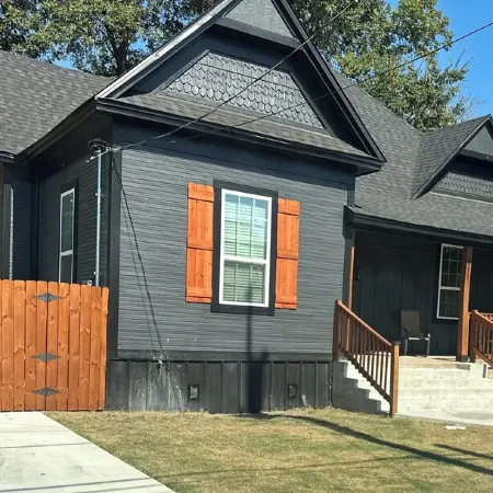 The Mustard Seed Cottage-Charming 3-BR Craftsman conveniently located downtown!