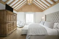 Newly Completed - Steps to Beach and Town Hotels in Amagansett