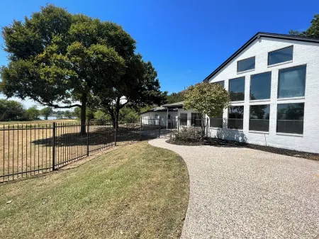 Lakeview Oasis in Rowlett Отели в г. Роулетт