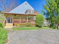 Peaceful downtown Sylva home, 3BR, porch, creek, Wifi Hotels in Sylva