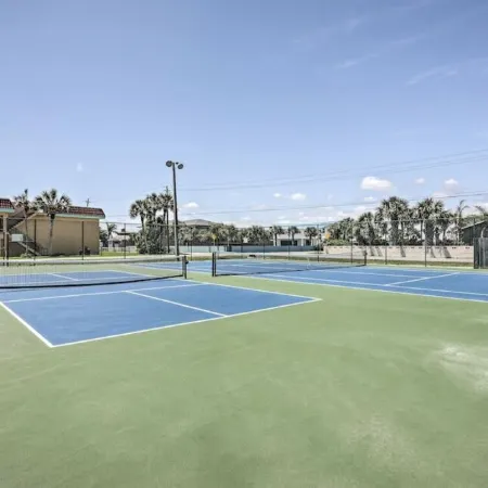 Pelican Inlet - Cozy Beach Condo!1 block from the beach! Sleeps 6. Pool/Tennis