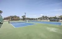Pelican Inlet - Cozy Beach Condo!1 block from the beach! Sleeps 6. Pool/Tennis