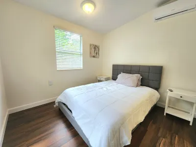 Cozy 1 Bedroom, Full Bath, Private Entrance, Huge Yard, Laundry & Near Beaches! Hotels near Publix Super Market at Gulf to Bay Plaza