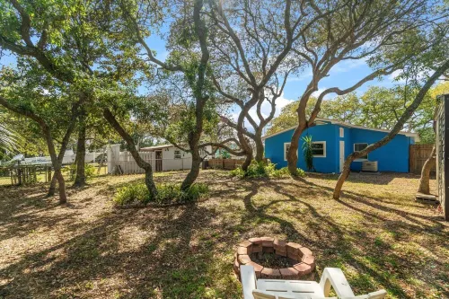 Lazy Dayz - Bid-A-Wee 2 bed\2 bath , 1 block from PRIVATE BEACH