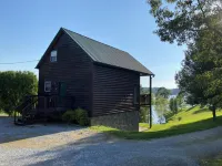 Bring the boat! 2 bedroom  cabin on Flat Creek on Douglas Lake with lake access Hotels near Sims Point