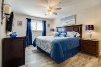 Recently renovated 2 bedroom short walk to the beach getaway.