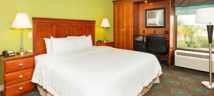 Hampton Inn Daytona Beach-Speedway/Airport Hotels in Daytona Beach
