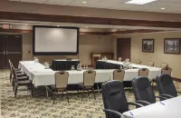 Hampton Inn & Suites Youngstown-Canfield Hotels in Mahoning County