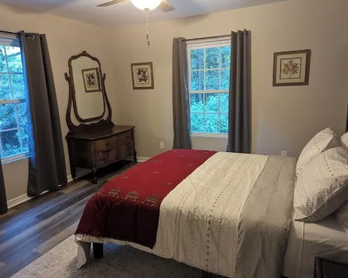 Hillside Abode in the Heart of Historic White Springs and the Suwannee River Hotels in White Springs