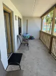 Lazy River Condo, near food/fun, EZ walk to beach