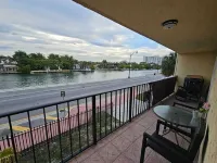 Exquisite 2 Bedroom 2 Bath Steps to the Beach!!
