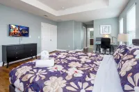 Serenity@Solterra - A modern 6 bed 4 bathroom home on the famed Solterra Resort