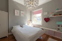 Large Victorian Terrace, Penarth (Cardiff) Hotels in Penarth