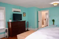 Walkable to Downtown DeLand & Stetson University - Beach 30-45 Minute Drive Hotels in DeLand