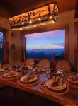 Breathtaking Mountain Views and Sunsets, Fully Renovated, Luxury VT Retreat,