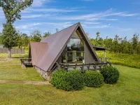 Modern 4 Bedroom A-Frame on 21 Private Acres Hotels in Ooltewah
