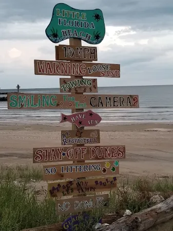 Stunning Oceanfront Beach House near Holly Beach w/balcony & awesome beach decor
