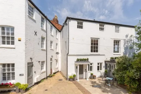 The Old Morgan Period Townhouse