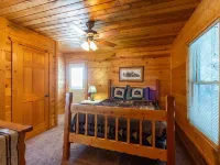 Escape to The Pines, the perfect destination for romance, seclusion & relaxation Hotels in Freeman