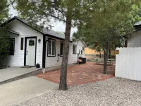 2-bedroom cottage just 7 minutes from Viejas Casino