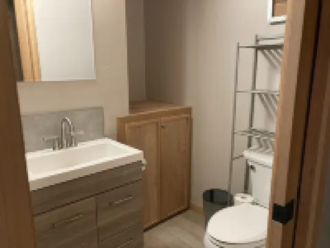 Cozy Tiny House Escape with Jaw Dropping Mountain and Lake View Perfect for Two!