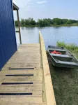Lakefront Eagle Lodge