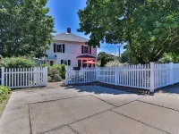 Updated Antique in Historic Downtown Plymouth