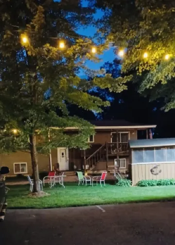 Amazing 3 bedroom 3 bath Lake drive resort house