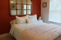 Vacation Home in Forest Park - Casa Bustamante