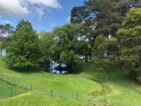 Lake Daylesford Villa 2~ Lake Frontage Large Villa