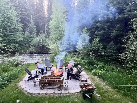Kades cabin on piper creek