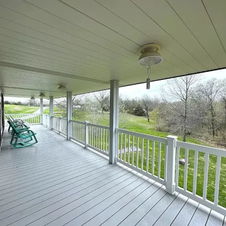 Lake House with a private trail to the beach!