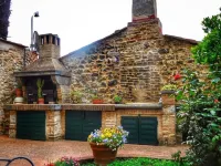 GARDEN HOUSE