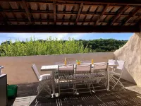 House for 12 cyclists 6 bedrooms with roof terrace Hôtels à proximité de : Belvédère Nord Du Mont Ventoux