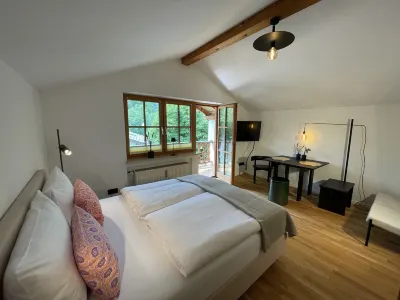 Design studio with a view of the Zugspitze Hotels near Eibsee Lake