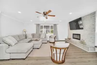 5BR/4B Tampa Bay Resort Style Private Pool Oasis