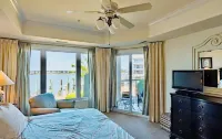 Sunset Bay Villas 'Another Day in Paradise'  Amazing Water Views & Sunsets